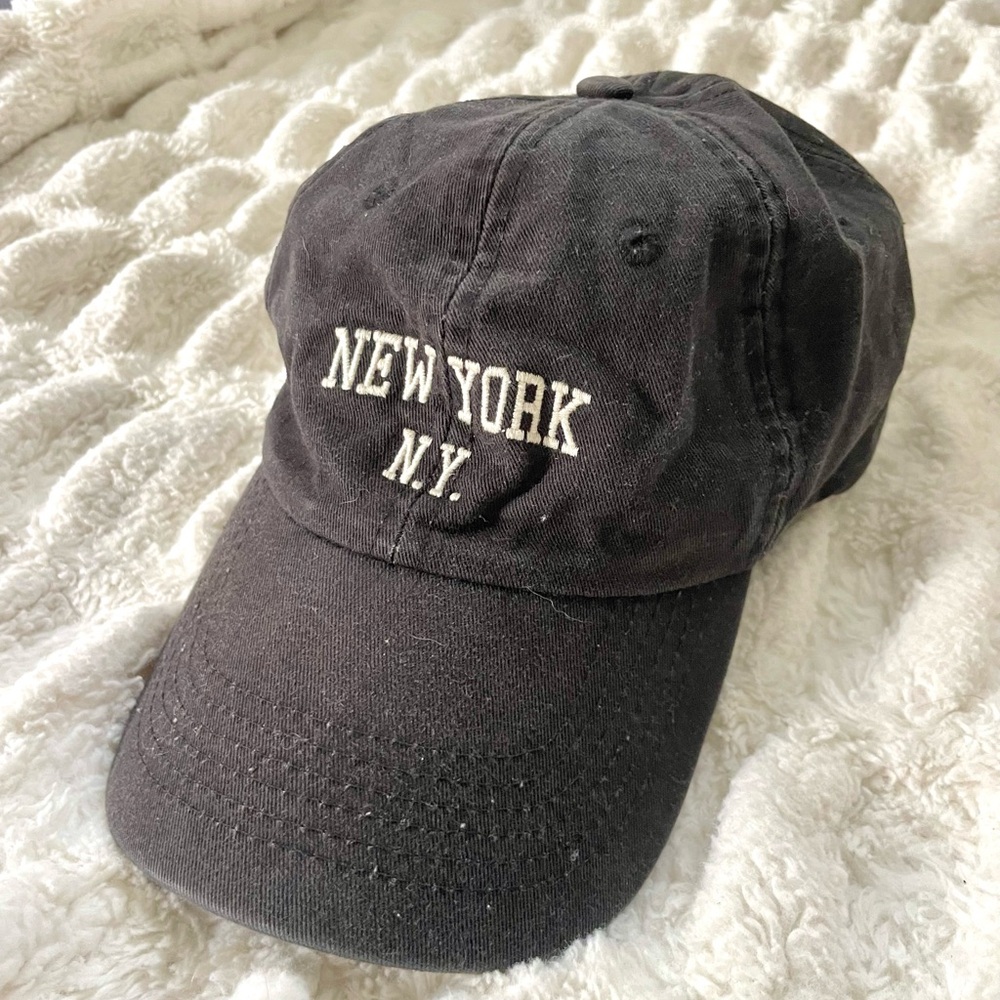Brandy Melville New York N.Y. Cap